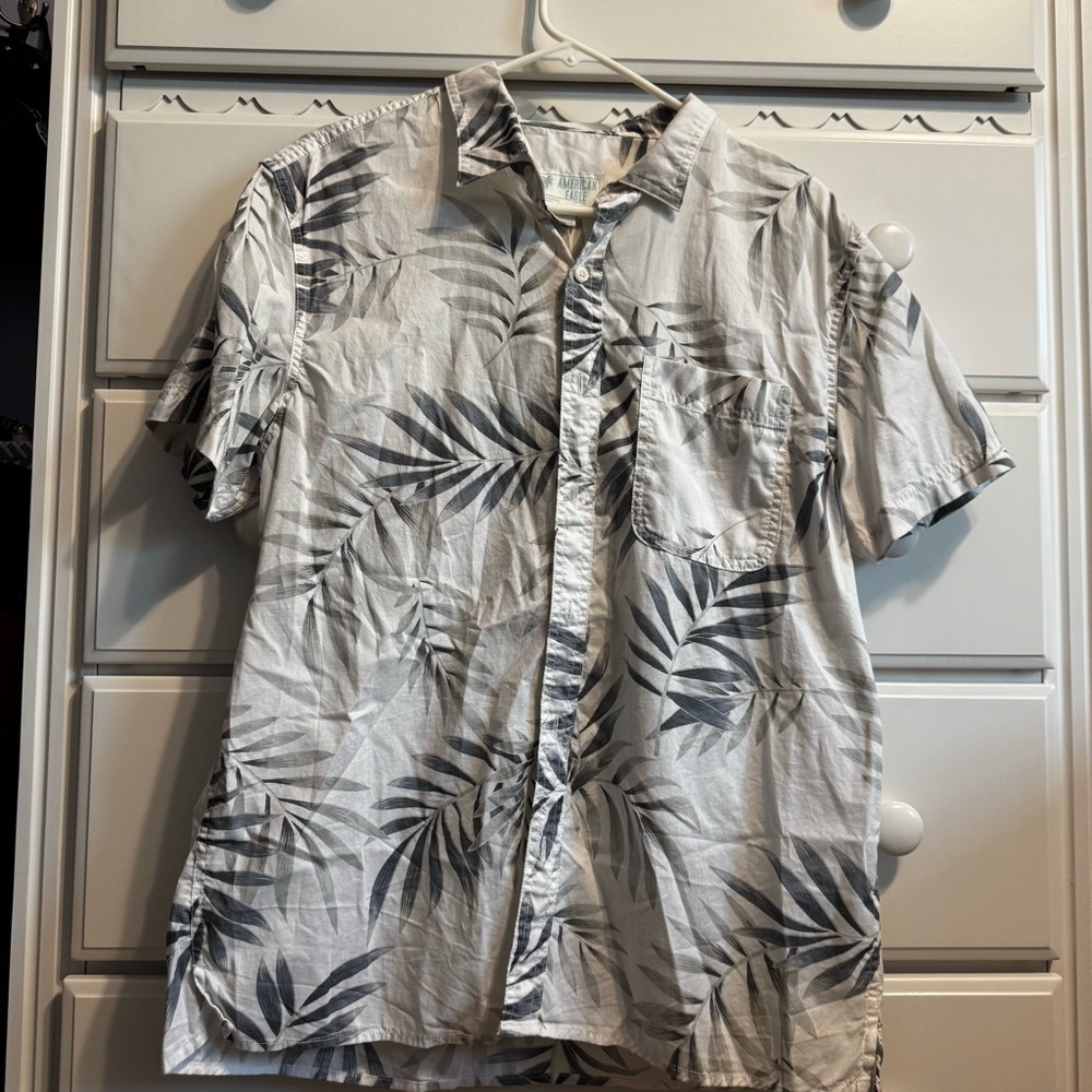 American Eagle White & Leaf Print Men's Shirt